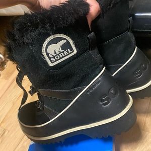 Tivoli Suede Boot - Black size 8